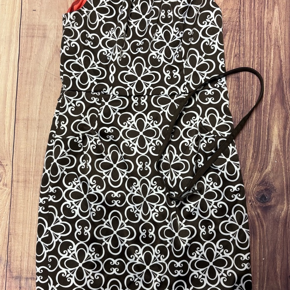 London Times Brown and White Swirl Dress with a Coral Lining Size 10